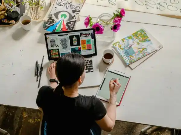 Día Internacional del Diseño.