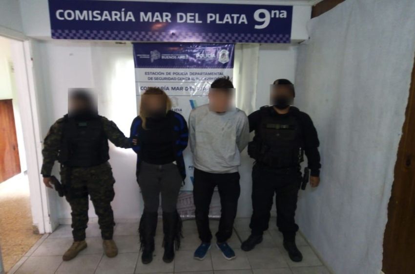 Robaban en Mr. Jones: atrapan a una pareja de mecheros