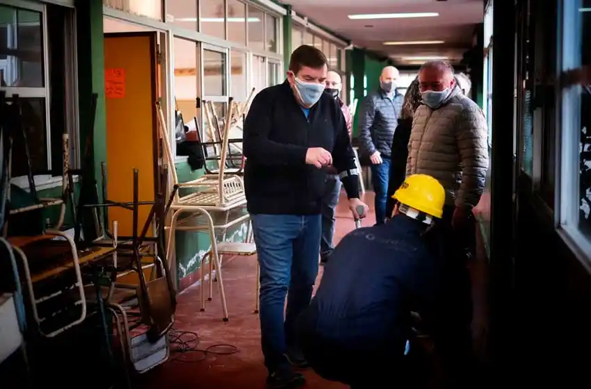 El Municipio avanza en la reparación de escuelas