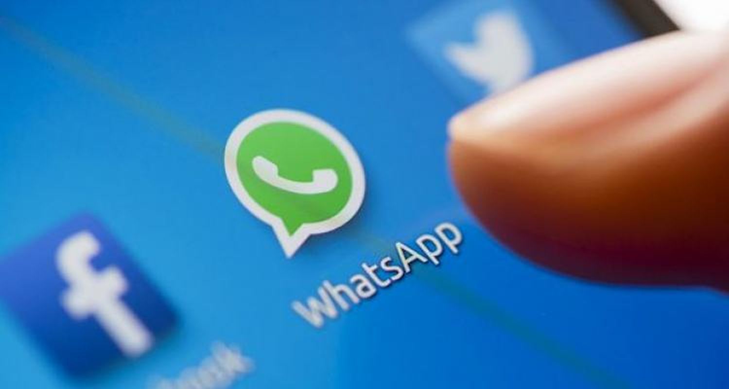 Robó una cartera y se burlaba por WhatsApp desde el teléfono de la víctima
