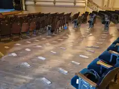 Dañado por una plaga, colapsó parte del piso del Teatro Gualeguaychú