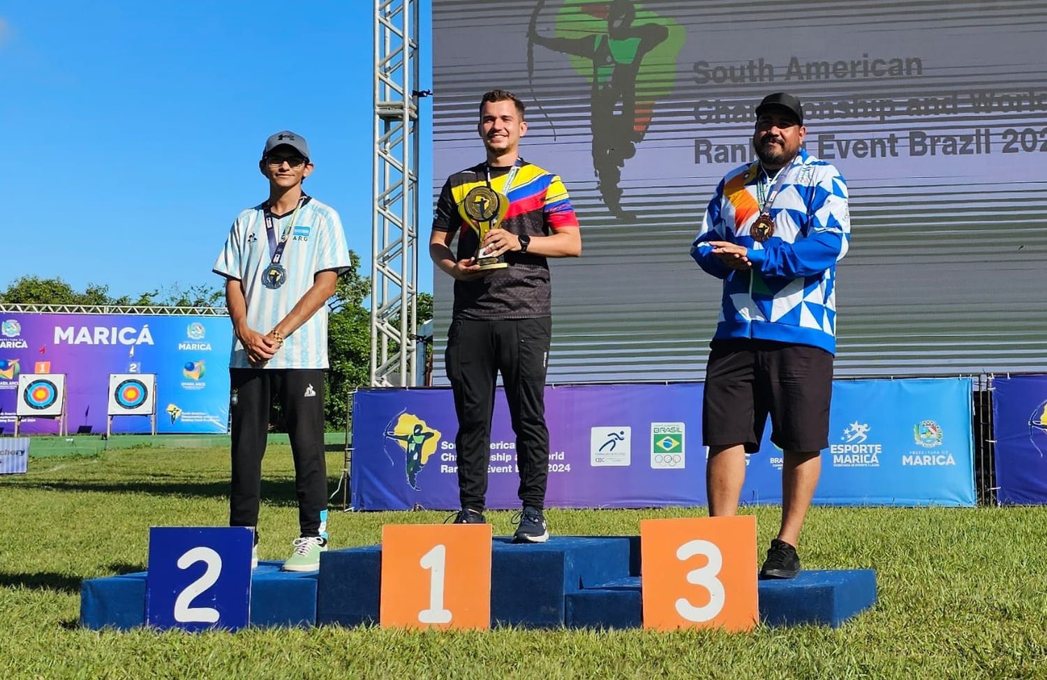 Damián Jajarabilla sub-campeón sudamericano con récord nacional