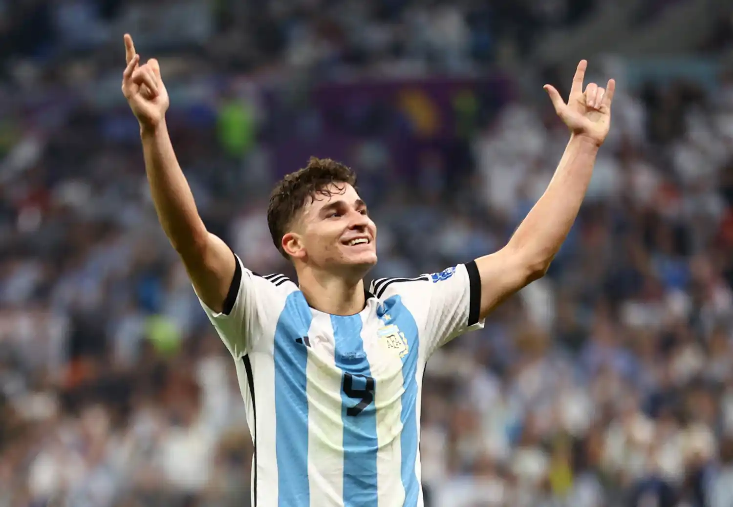 Julián Alvarez estará en la delantera “albiceleste"