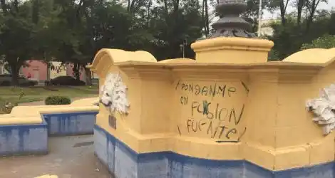 Deñar la fuente