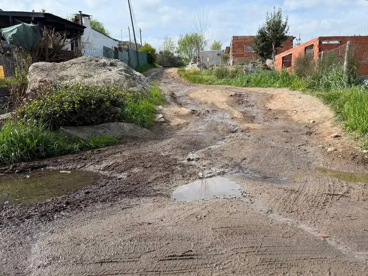 smata charitos cabildo reclamo cloacas agua 17-09-25 - 3