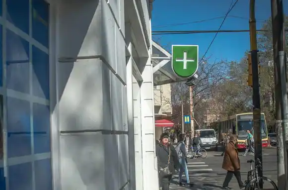 Farmacéuticos tienen "logística y estabilidad" para formar parte del plan de vacunación