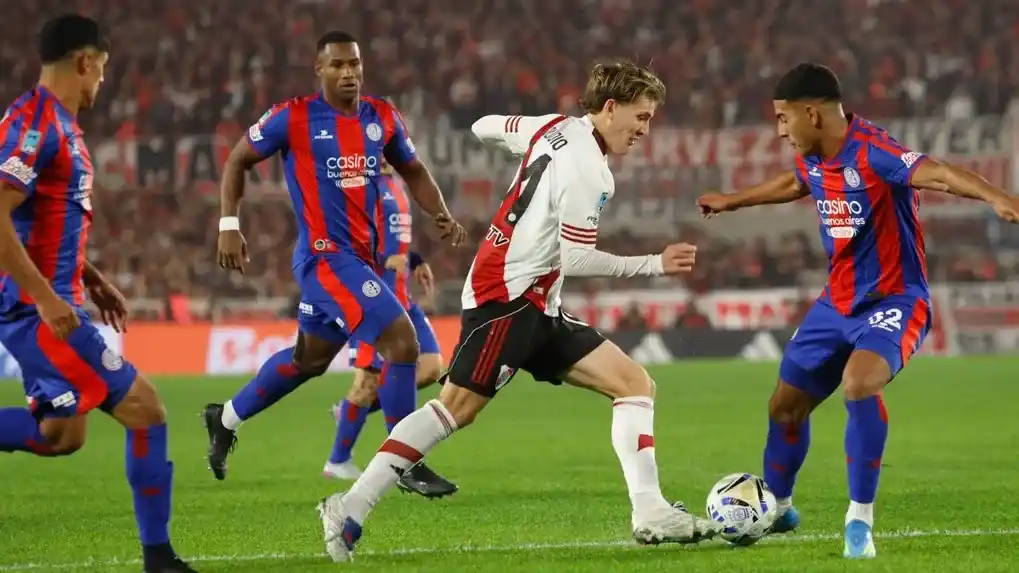 River le ganó a San Lorenzo por penales en un partido infartante y se metió en cuartos del Apertura 2026