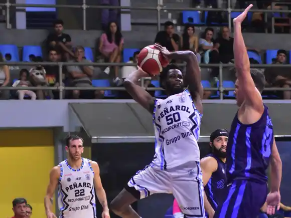 Peñarol se reencontró con su goleo y ganó en Formosa