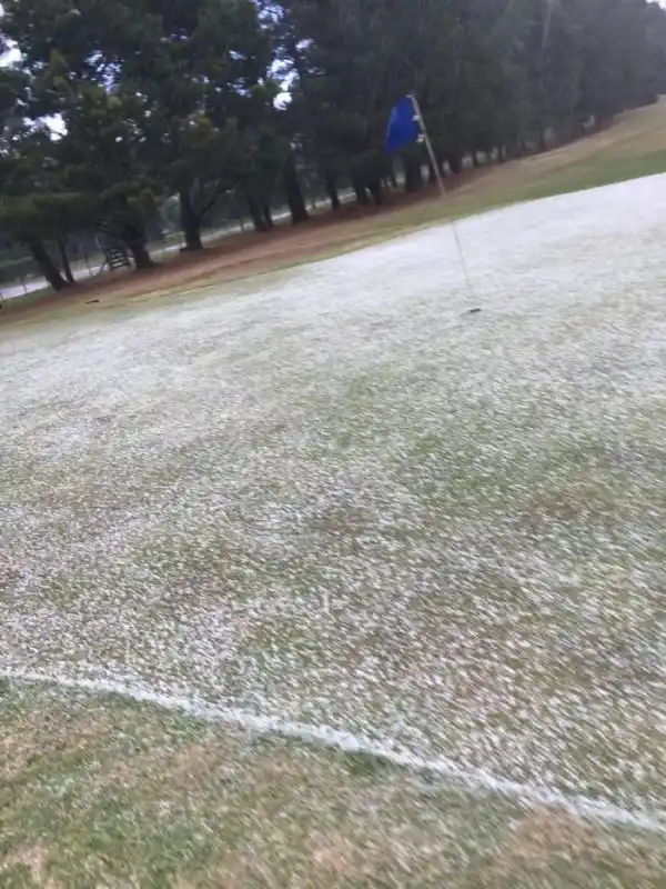 Granizo en el golf