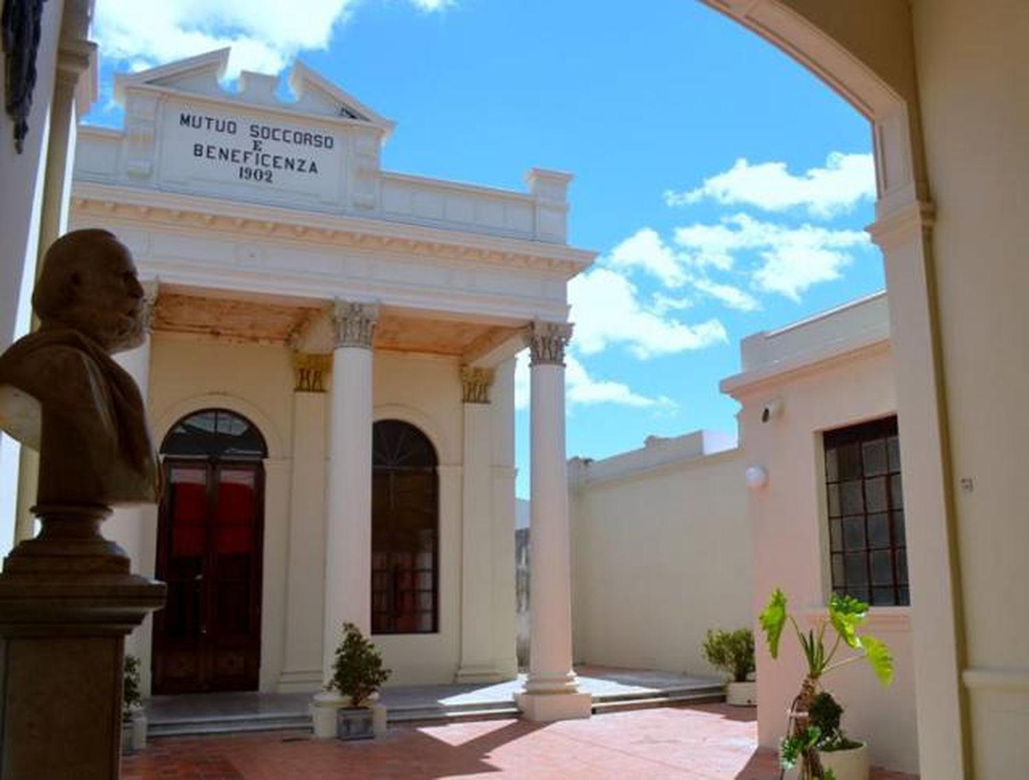 “Fuimos invitados al agasajo de honor al Presidente de Italia”