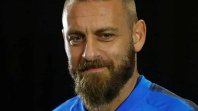 De Rossi: «Solo vi un mediocampista mejor que Riquelme»