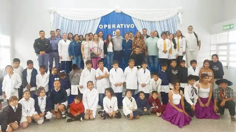 Importante cantidad de atenciones en el 
primer día del operativo integral de salud