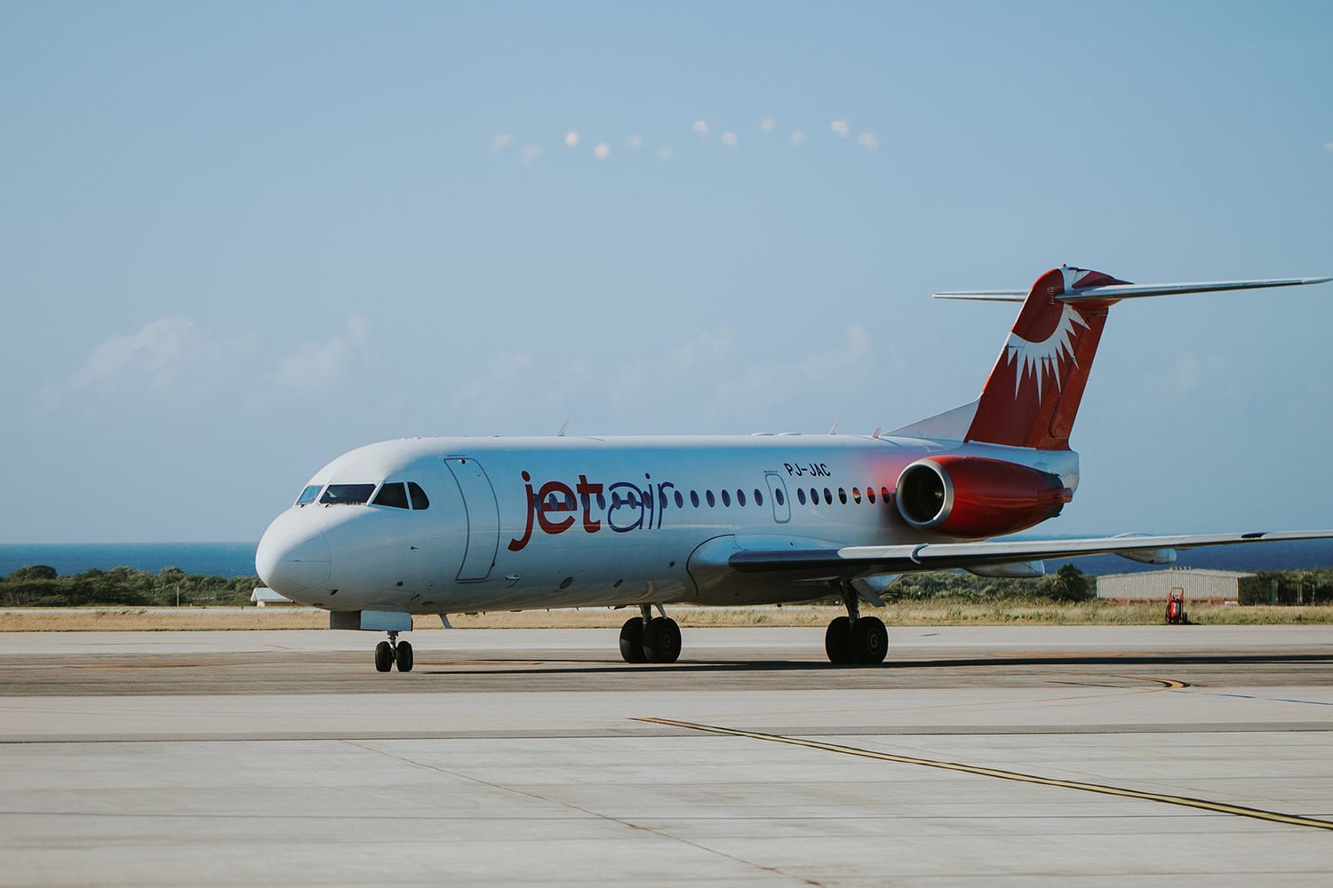 El Fokker 70 en vía de extinción: la única aerolínea del Caribe en volarlo busca un reemplazo