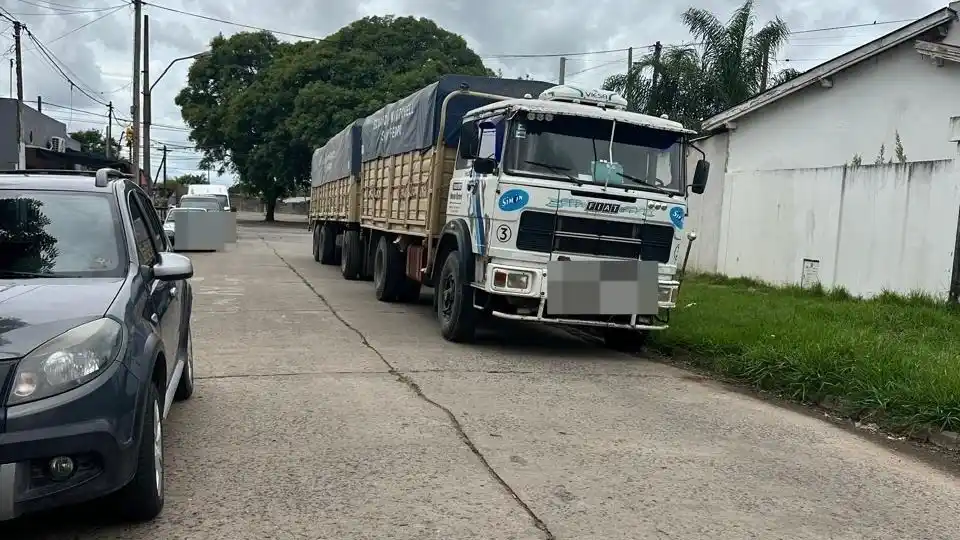 "Cansados de que estacionen como quieren"