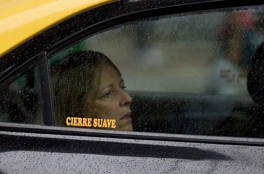 Se largó la lluvia y planea quedarse todo el sábado