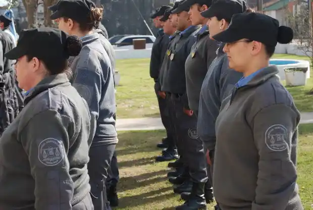 Ascienden a 62 miembros del Servicio Penitenciario en un acto en el Teatro