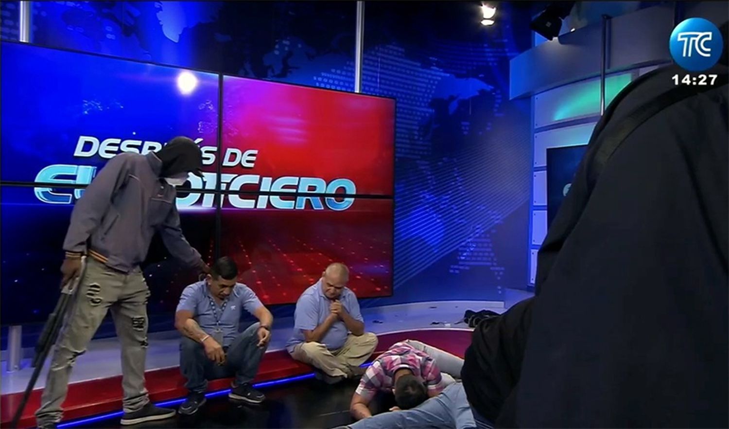 Foto hecha durante la transmisión del canal TC Noticias de Guayaquil . Foto EFE.