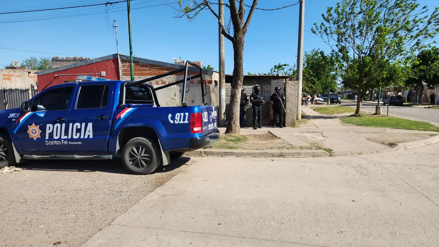 allanamiento operativo barrio zazpe rafaela 23 microtrafico policia patrullero radio rafaela - 1