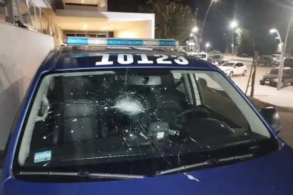 Un policía de civil se resitió a un robo y mató a un delincuente