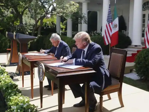 TRUMP confía en el VOTO HISPANO para ganar elecciones