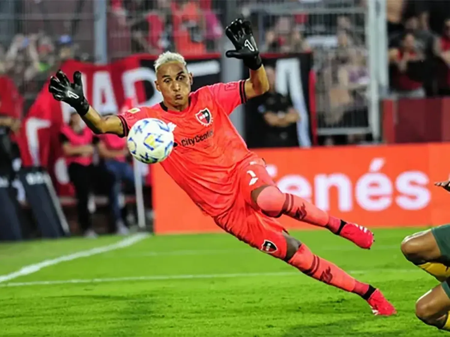 Pumas puso el ojo en Keylor Navas, pero Newell’s espera su regreso este jueves