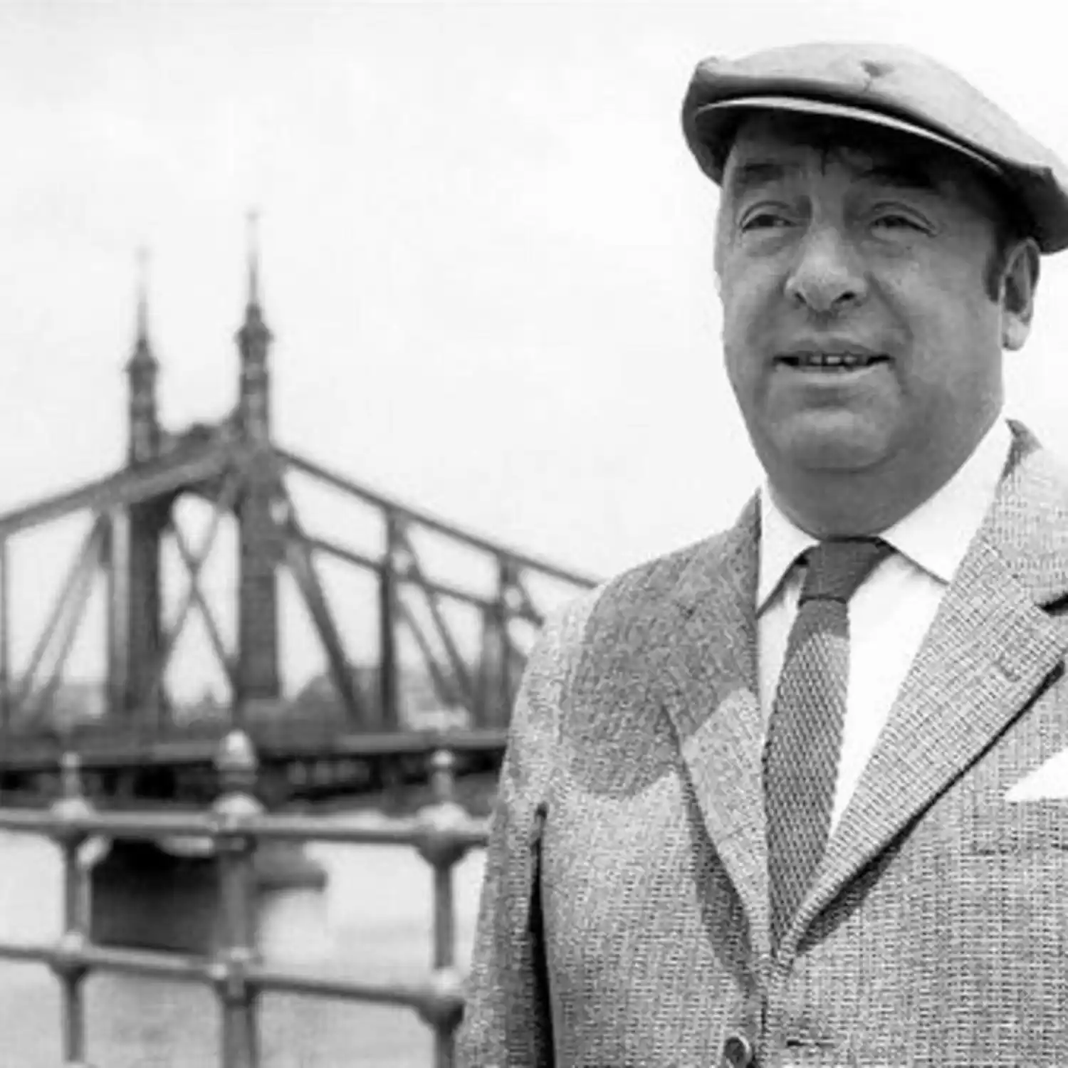Se oponen a que un aeropuerto de Chile se llame Pablo Neruda