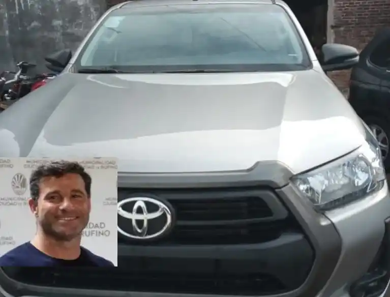 El intendente de Rufino pide a través de Facebook que aporten datos sobre su camioneta si la ven.