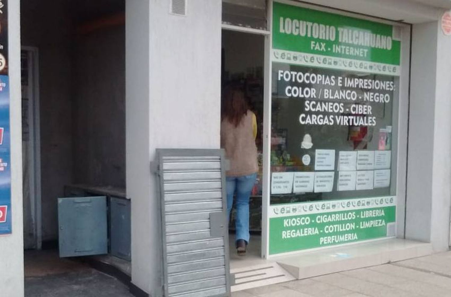 Hicieron un "boquete" para ingresar a un kiosko: "Nos desvalijaron"