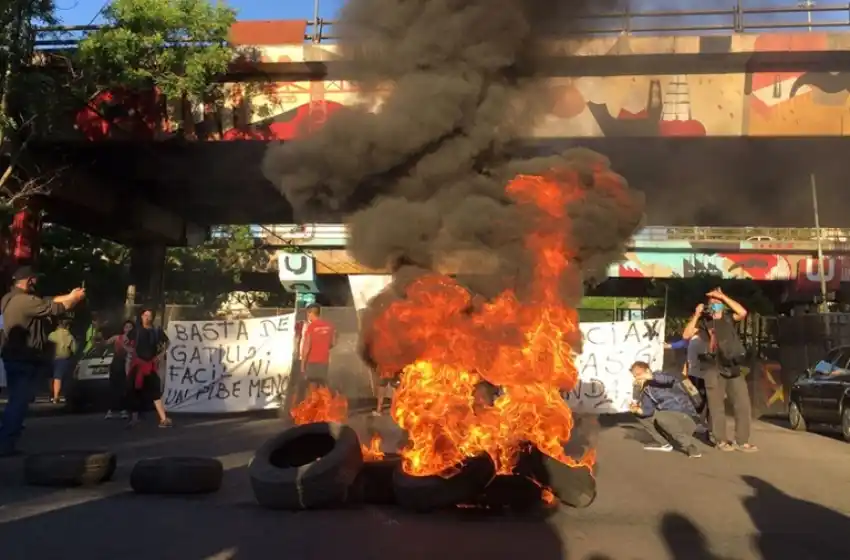 Allanaron la comisaría de donde salieron los policías que mataron a Lucas González