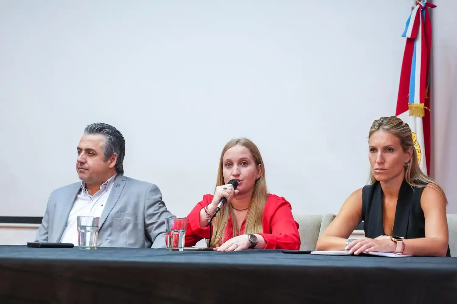 La ministra Victoria Tejada encabezó la conferencia de prensa.