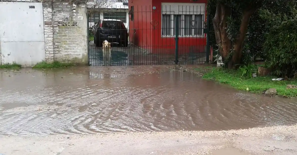 En el barrio Libertad, el agua del temporal no se va