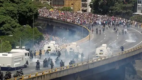Human Rights Watch: en Venezuela “ya no queda ninguna fachada de la democracia”