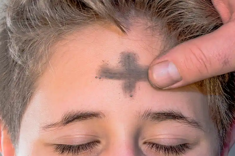 Cenizas: nos recuerdan que somos del polvo y que al polvo hemos de volver.      (Pixabay.com)