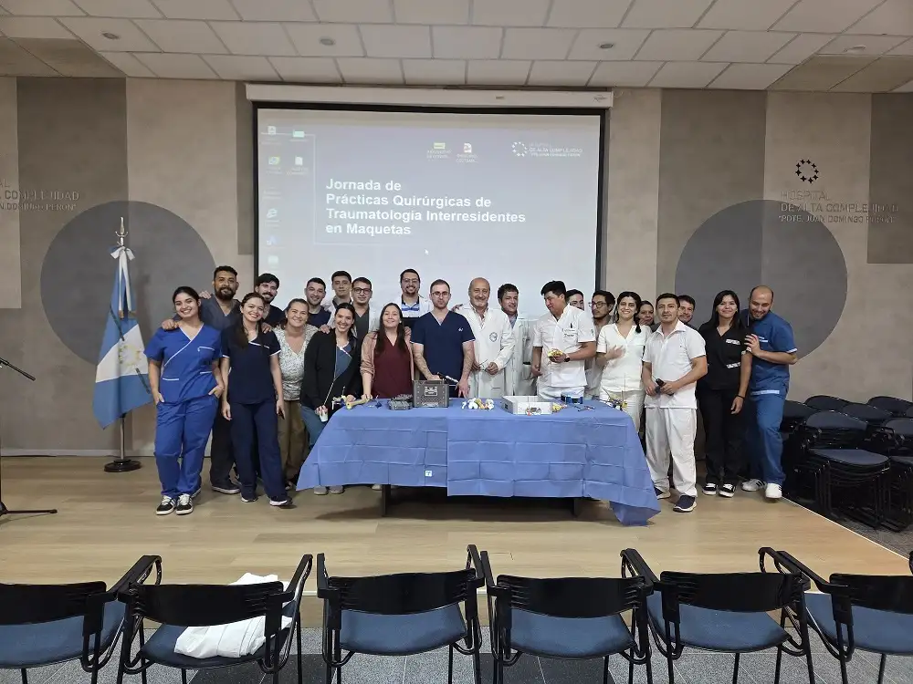 HAC: Residentes de traumatología perfeccionan técnicas quirúrgicas de vanguardia