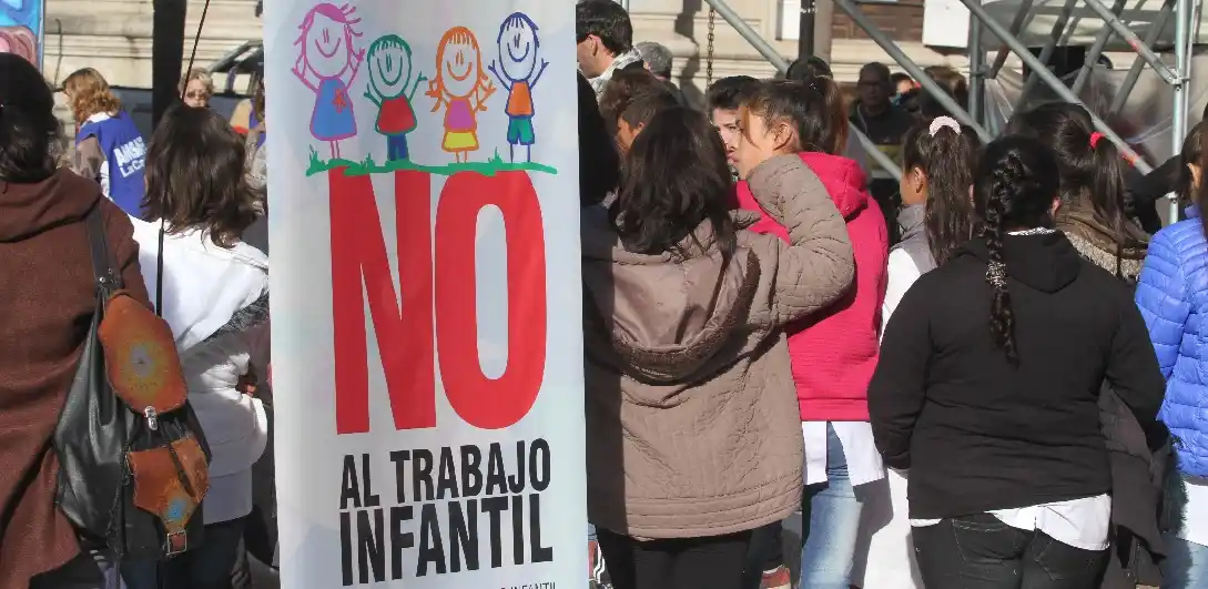 “El trabajo no es cosa de chicos”