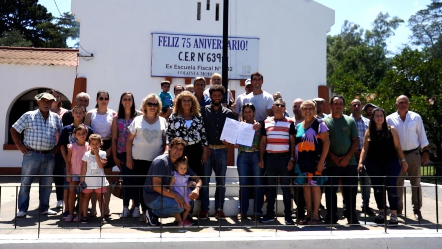 Caminos de la Ruralidad: la provincia inauguró una traza en María Teresa y firmó convenios con Hughes y San Gregorio