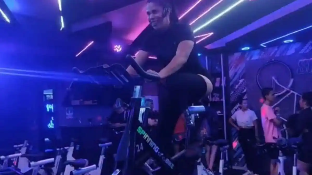 Conoce la historia de una instructora de spinning con discapacidad: de las mejores de Venezuela (+Reporte)  