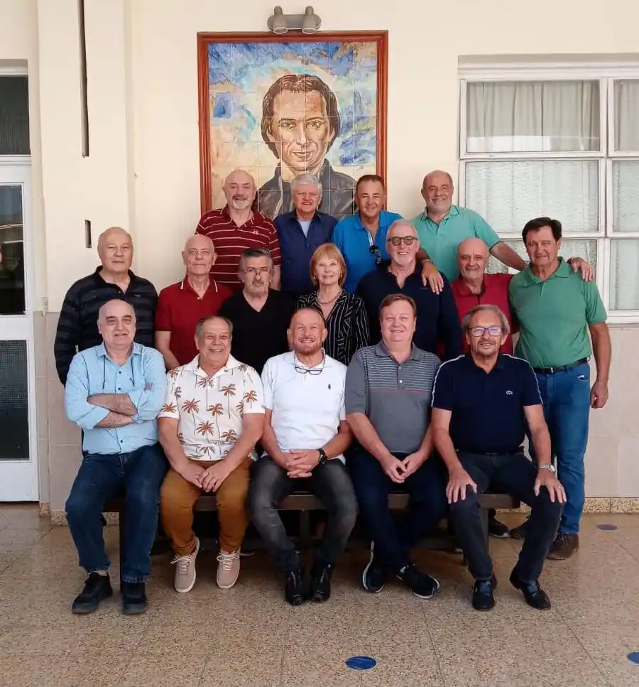 Hermanos Maristas: emotivo reencuentro de exalumnos a 50 años de egresar del secundario