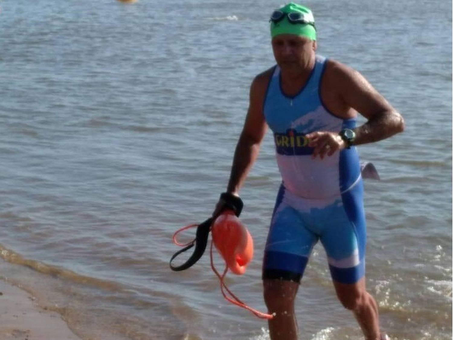 Falleció el competidor que se descompensó en el Triatlón Reconquista 2025