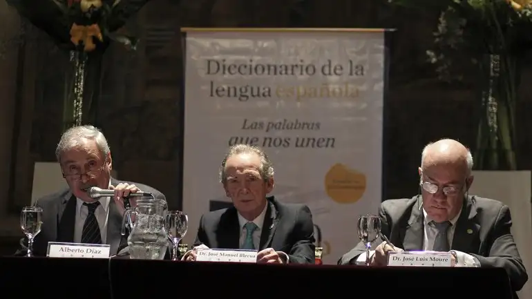 El nuevo diccionario de la Real Academia Española sumó insólitas palabras