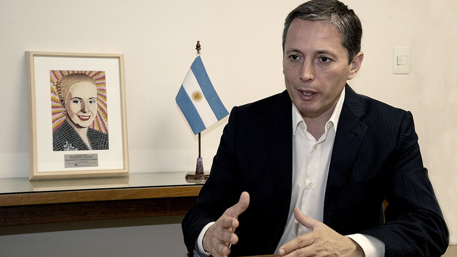 Gray: "Si alguien que forma parte de un Gobierno está contra el Gobierno, debe dar un paso al costado"