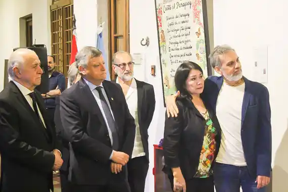 Dos gualeyos homenajean la hermandad entre la Argentina y el Paraguay en Asunción