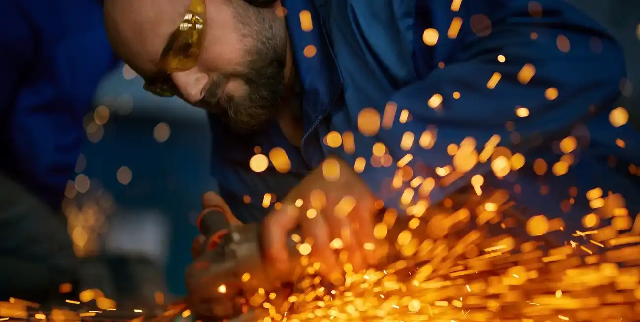 Las principales incidencias negativas se observan en los productos alimenticios y bebidas y en la industria metalmecánica excepto automotores.