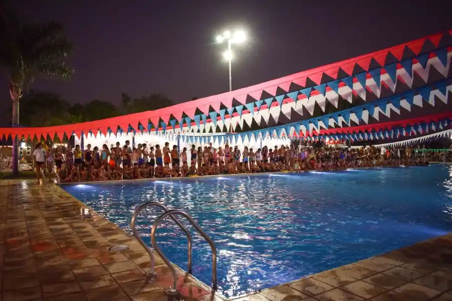 En la colonia de vacaciones de SEOM se realizó la Fiesta del Agua