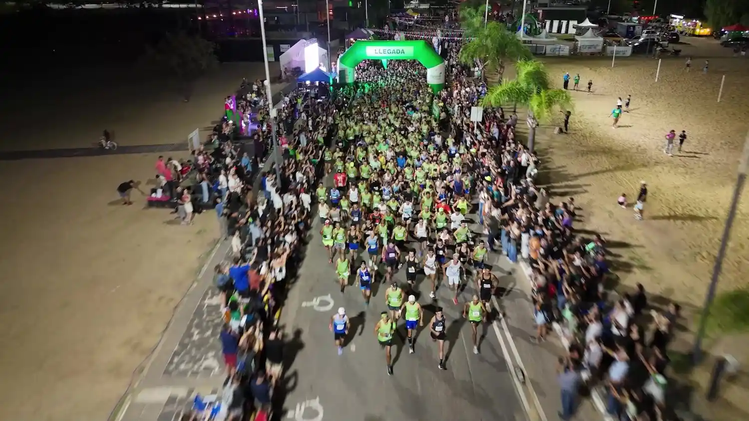 Paraná vivió una fiesta del deporte con la quinta Carrera Nocturna