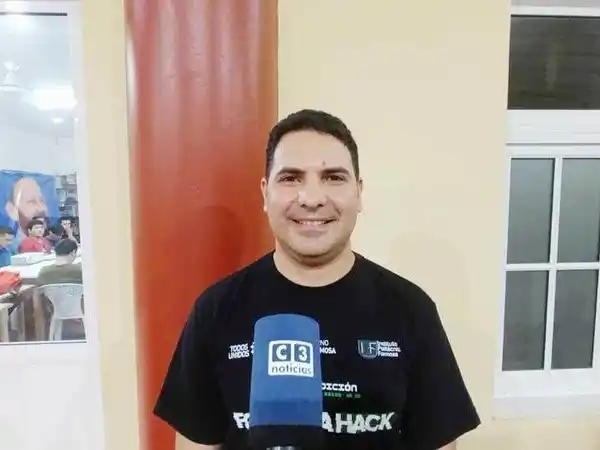 En el Polideportivo del barrio La Paz 
dictan un curso de reparación de celulares