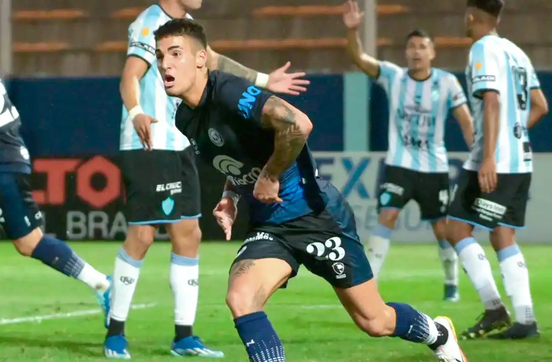 Petrasso celebra el gol del triunfo.