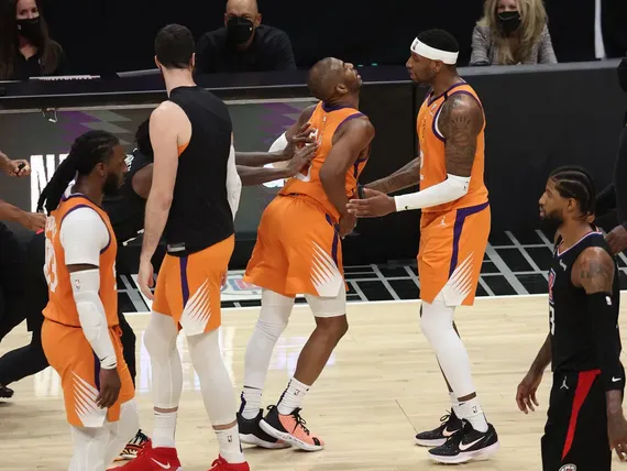 El empujón de Patrick Beverley a Chris Paul que repudió toda la NBA
