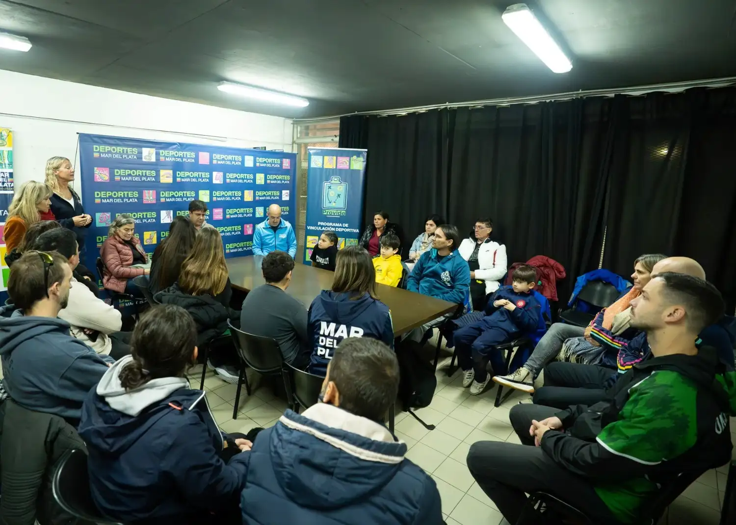El EMDER presentó las nueve vinculaciones concretadas durante 2026, con la presencia de familias, directivos y autoridades del área.
