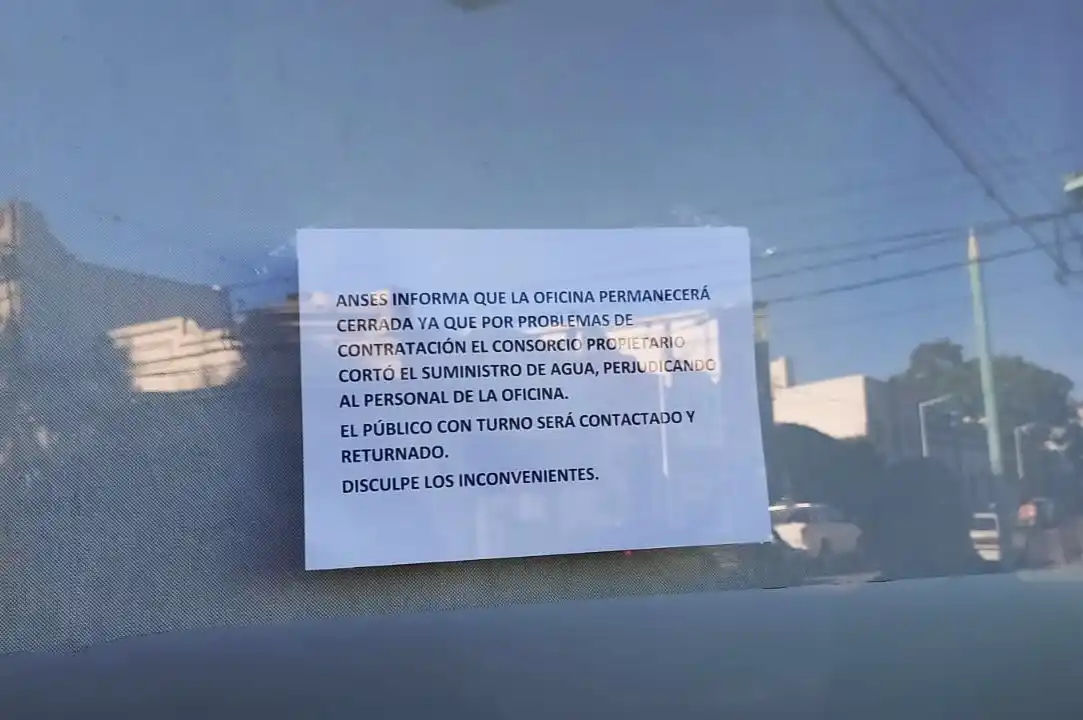 cartel anses cerrada corte de agua